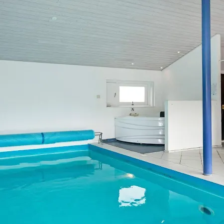 Σπίτι διακοπών Two-bedroom Holiday In Bjert 2