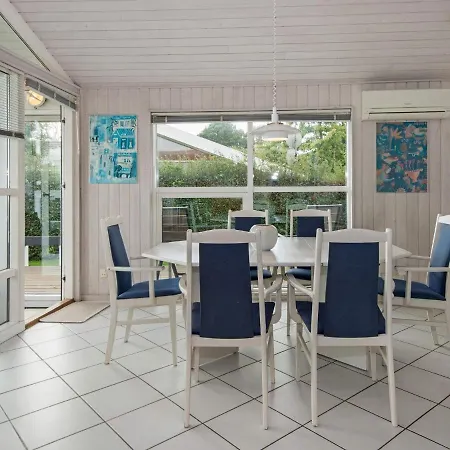 Two-bedroom Holiday In Bjert 2
