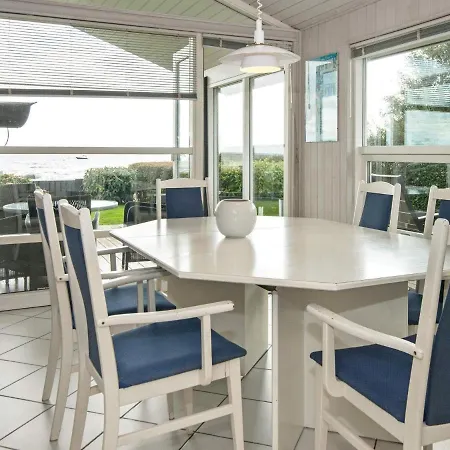 Σπίτι διακοπών Two-bedroom Holiday In Bjert 2 *